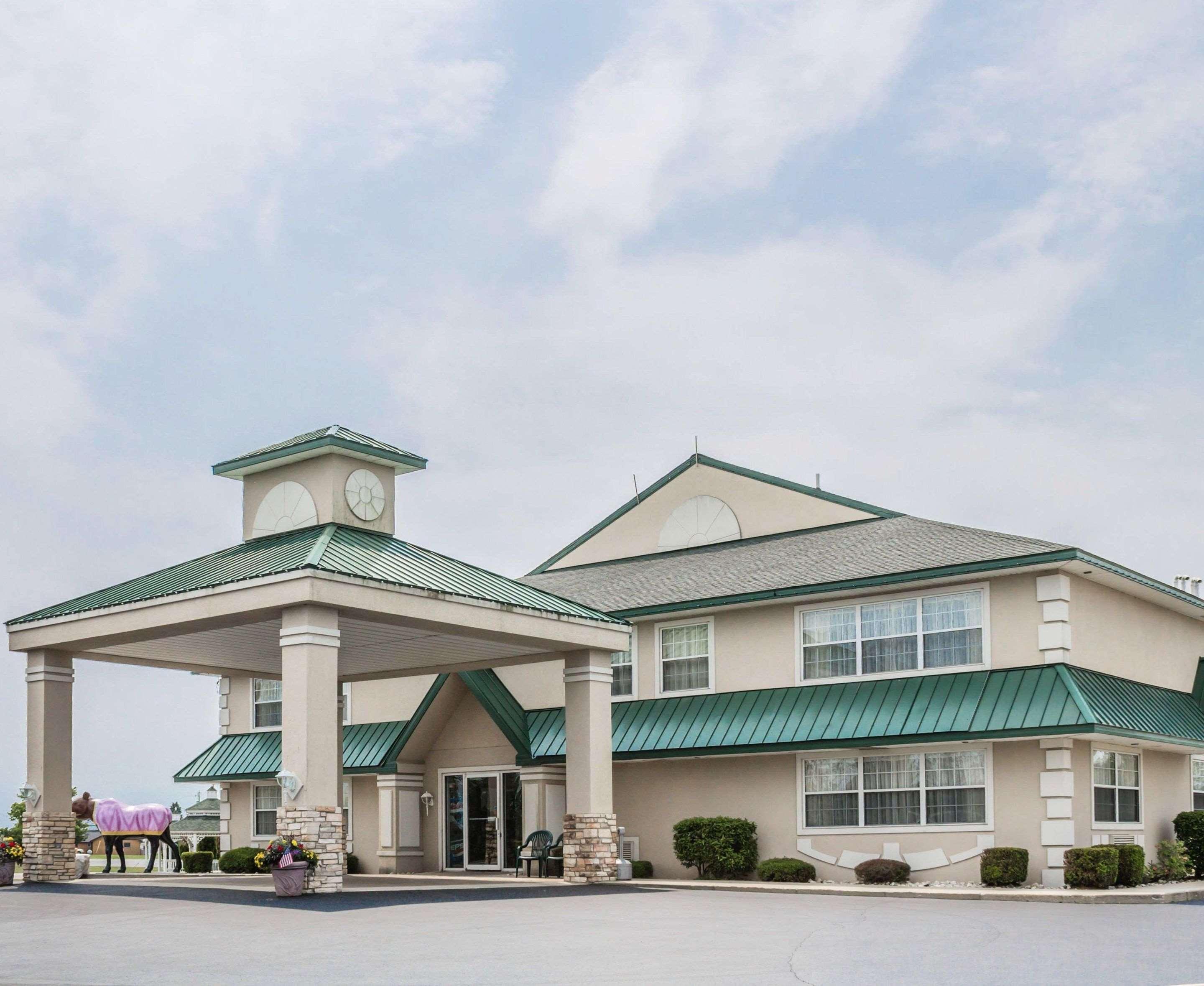 Quality Inn & Suites Manistique Exterior foto